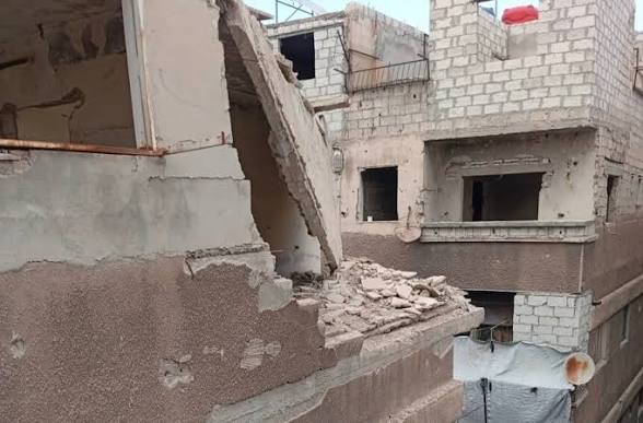 سقف مهدد بالانهيار في مخيم اليرموك ومطالبات بالتدخل