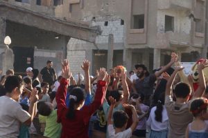 أهالي مخيم اليرموك يطرحون أفكاراً لتحسين واقع المخيم ضمن فعالية تنموية