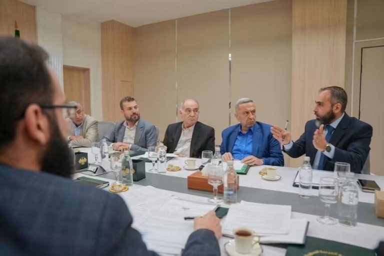 دمشق تعلن قرب منح تراخيص الترميم في مخيم اليرموك