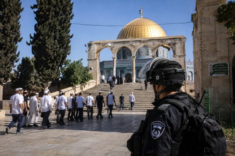 الاحتلال يصعّد انتهاكاته في القدس..1291 مستوطنًا يقتحمون الأقصى خلال أسبوع وتصاعد الهدم والاعتداءات
