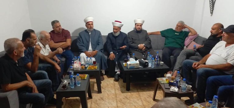 وفد من هيئة علماء فلسطين يزور أبناء الشعب الفلسطيني في عدلون لتأكيد التواصل والتكافل