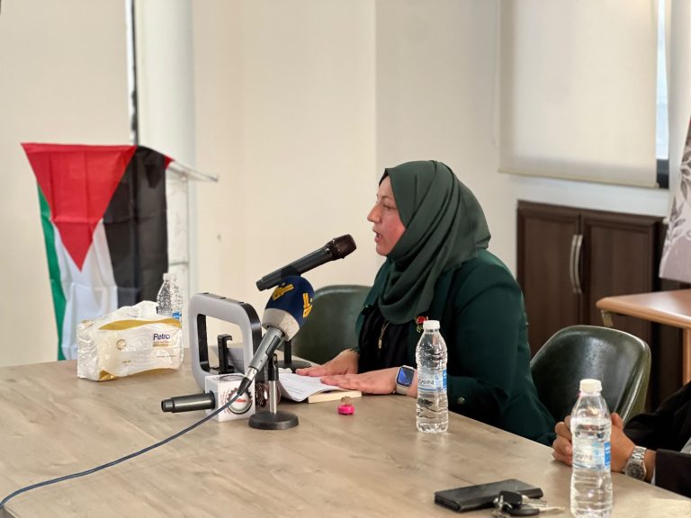 ندوة سياسية وفكرية للدكتورة فاطمة الصمادي في مركز فلسطين الدولي