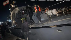 غرق قارب مهاجرين قبالة اليونان.. 9 فلسطينيين من لبنان في عداد المفقودين